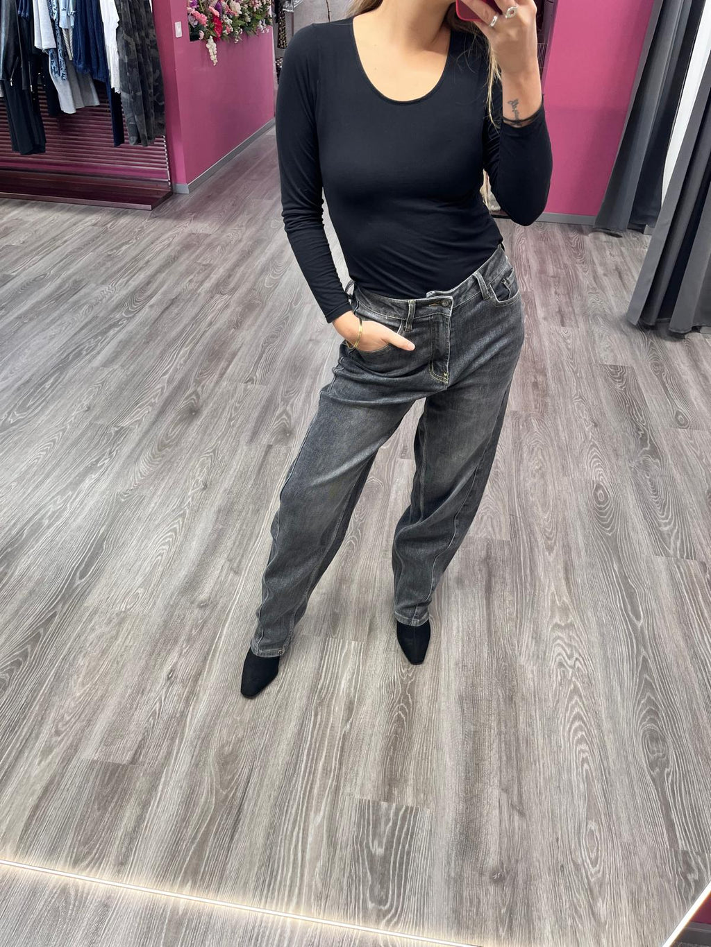 KATIA JEANS MOM