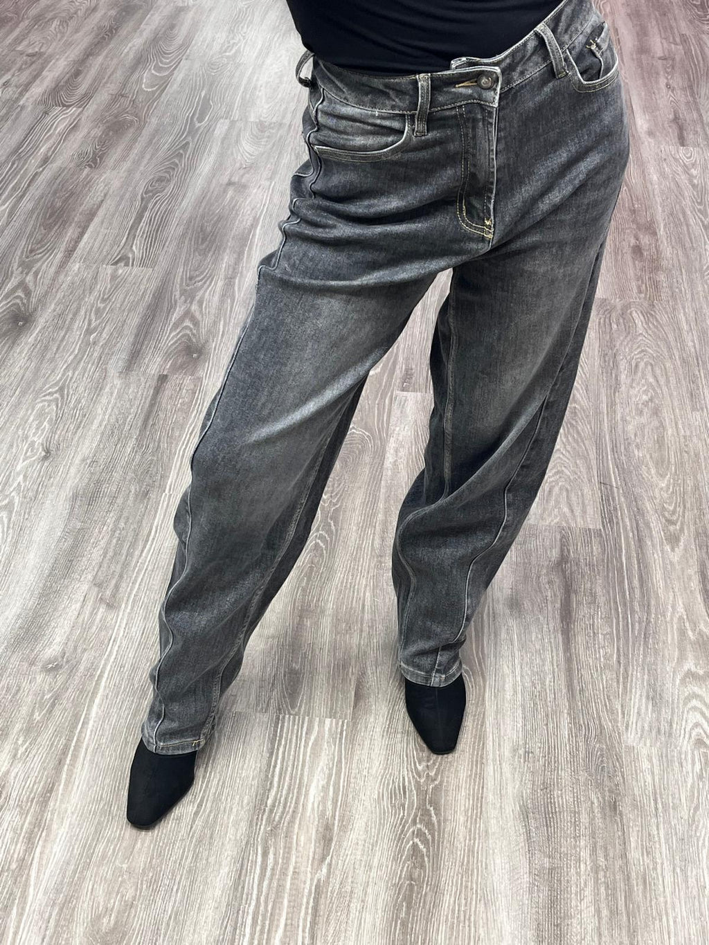 KATIA JEANS MOM