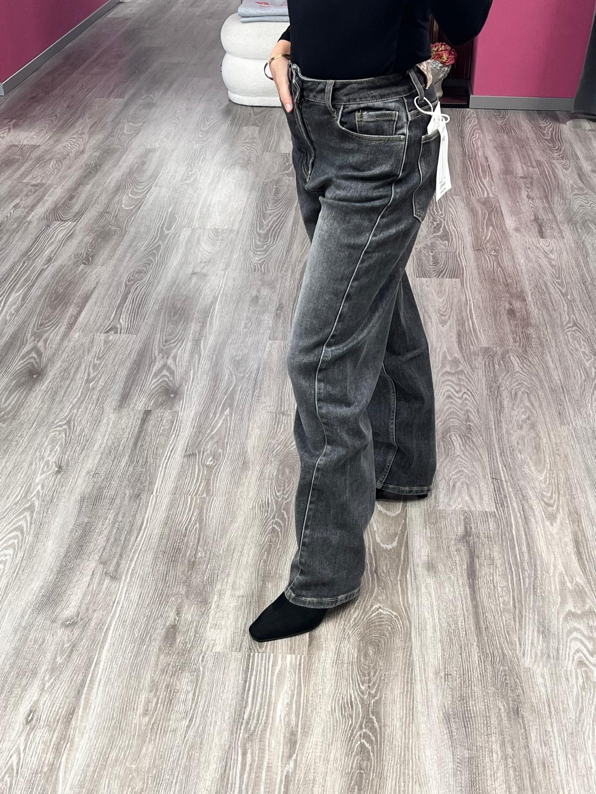 KATIA JEANS MOM