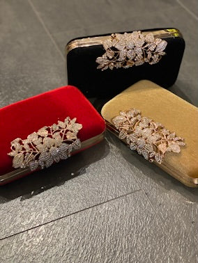 CLUTCH VELLUTO E PIETRE