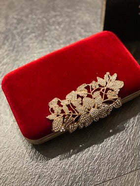 CLUTCH VELLUTO E PIETRE