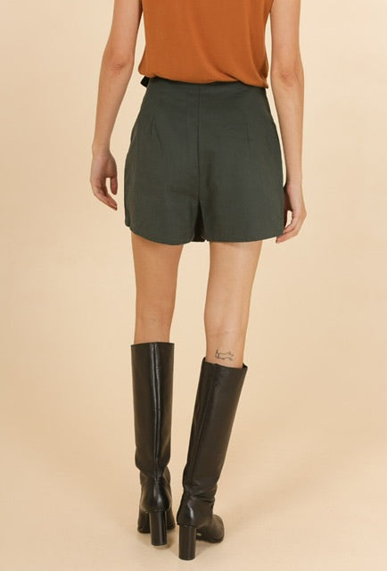 SHORT SKORT