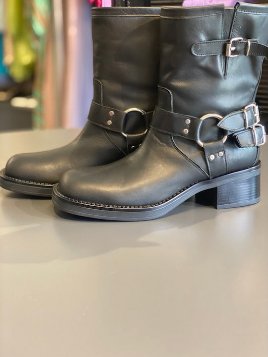 STIVALETTO BIKER BASSO