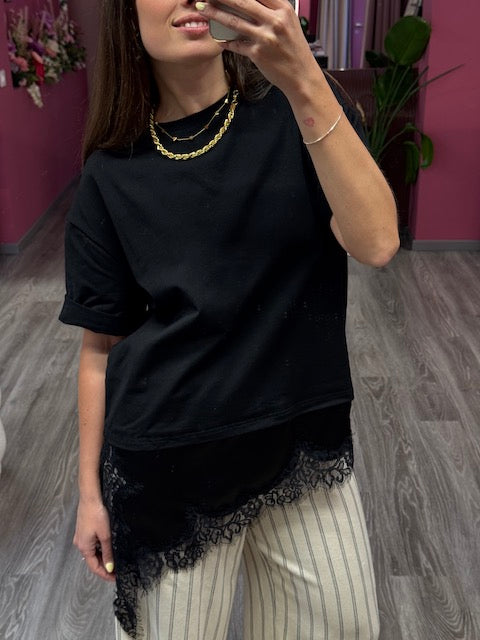 T-SHIRT LUCILLA